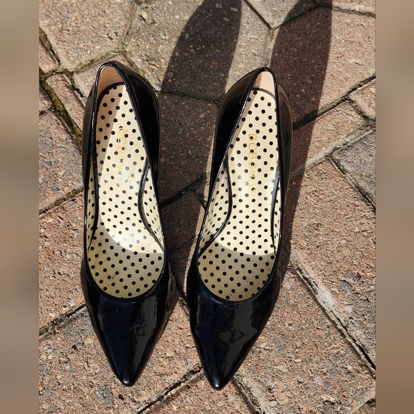 BCBGIRLS Shoes. Color BLACK. Size 6.5M - Picture 5 of 5